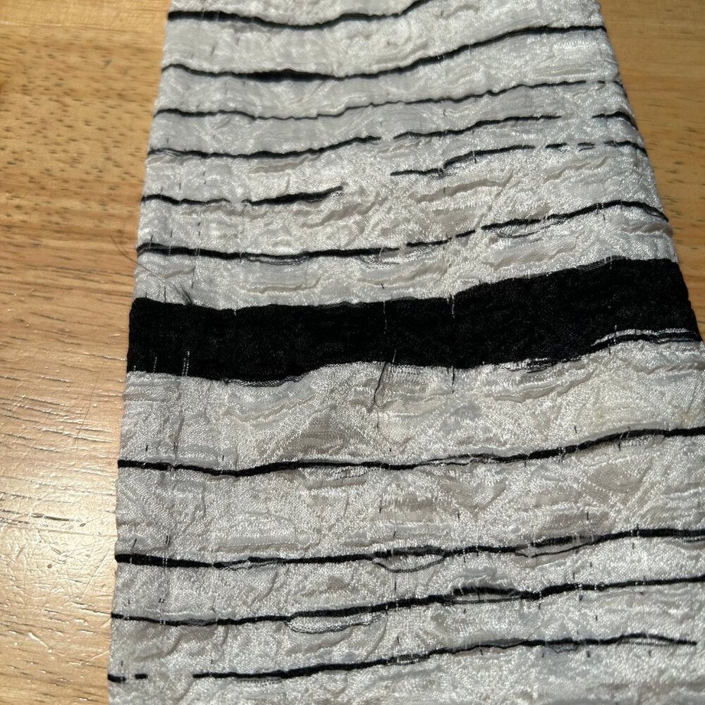 Womens Deborah Cross Black White Striped Print Snap Button Blouse Top S